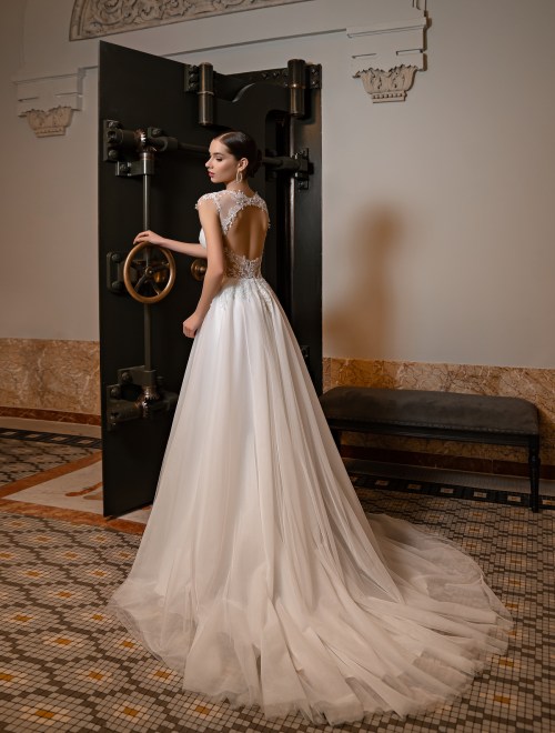 https://elisebride.ro/images/stories/virtuemart/product/21 Lydia       (3).jpg